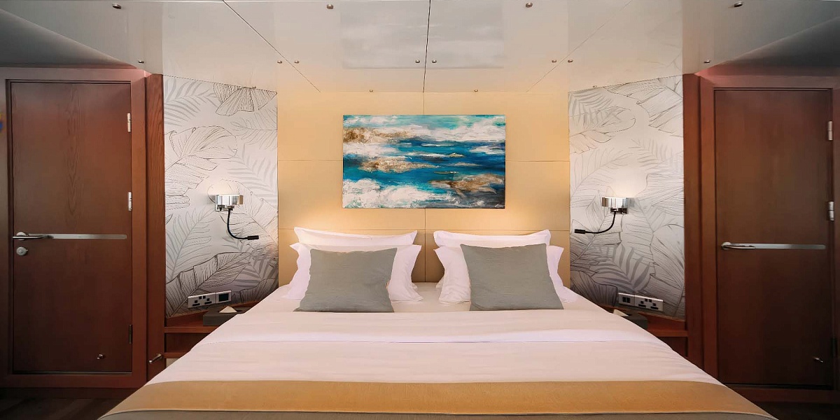 Аренда 31 метровой мега яхты Alice на Мальдивах - всё включено